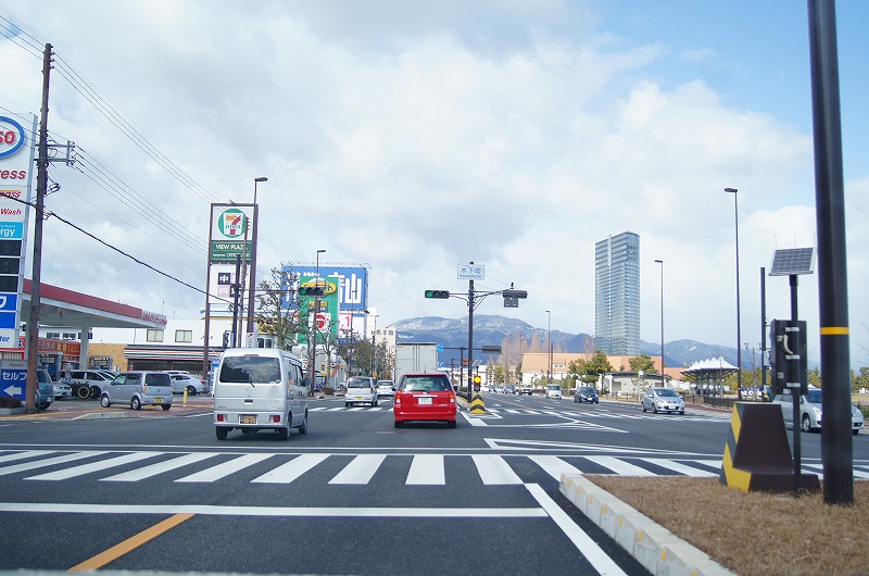 この当たりから右車線へ