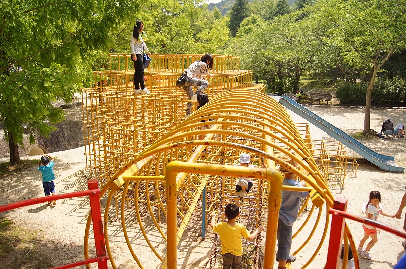 さて子供を鍛えに行くか。大津市の皇子が丘公園はアスレチック感満載！