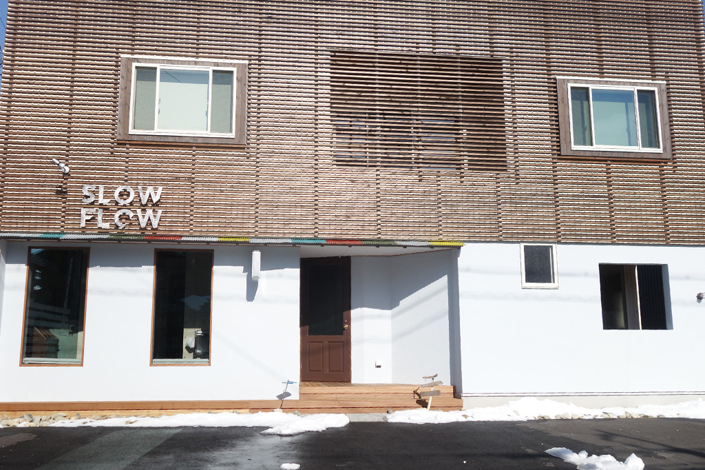 東近江市に新しくSLOW FLOWという美容室ができるみたい。