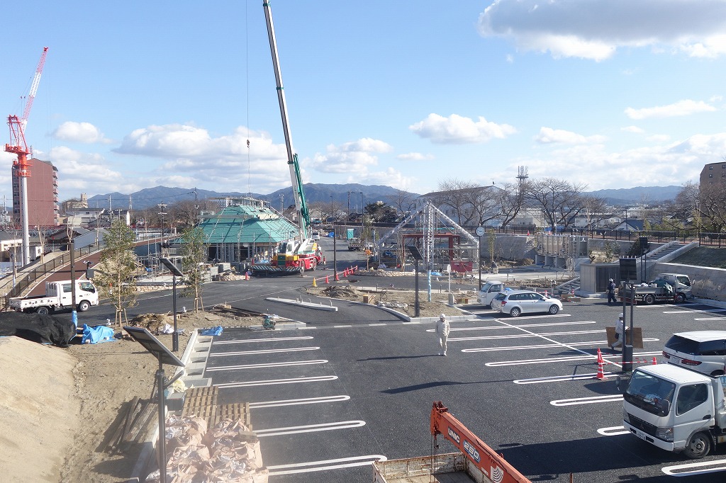 現在建設中のde愛ひろば(草津川跡地公園 区間5)の現在の様子を見に行ってみました。