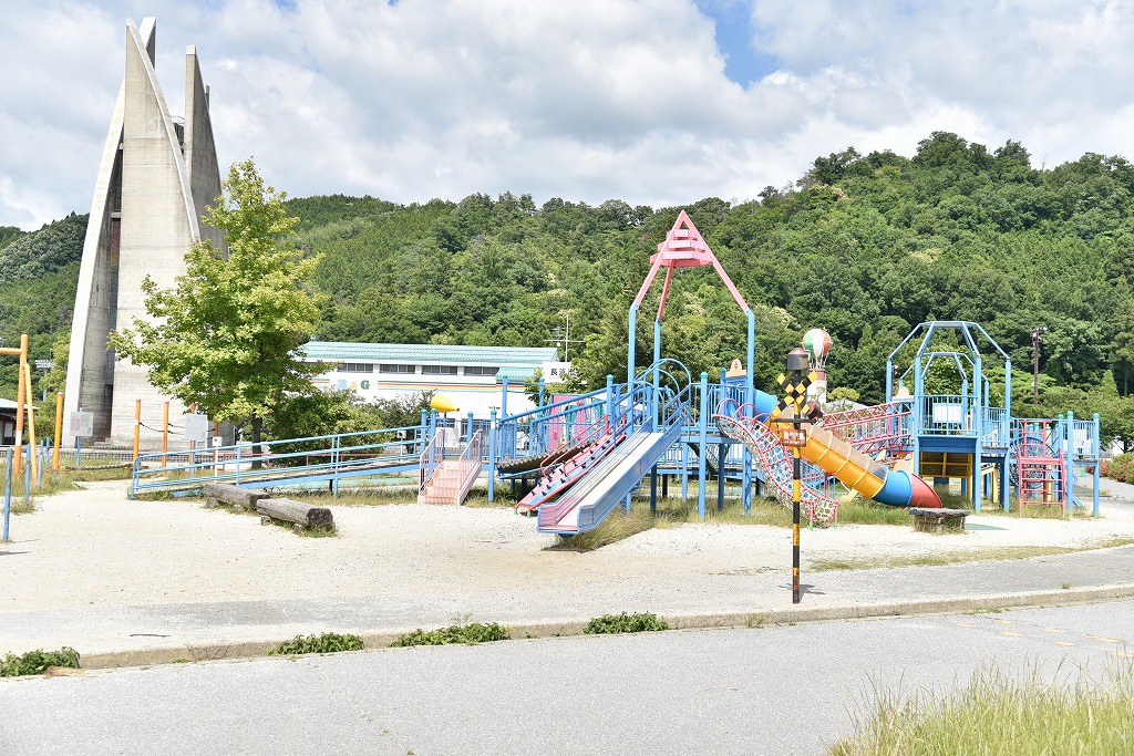 【長浜市の子どもと遊べる公園まとめ】浅井文化スポーツ公園