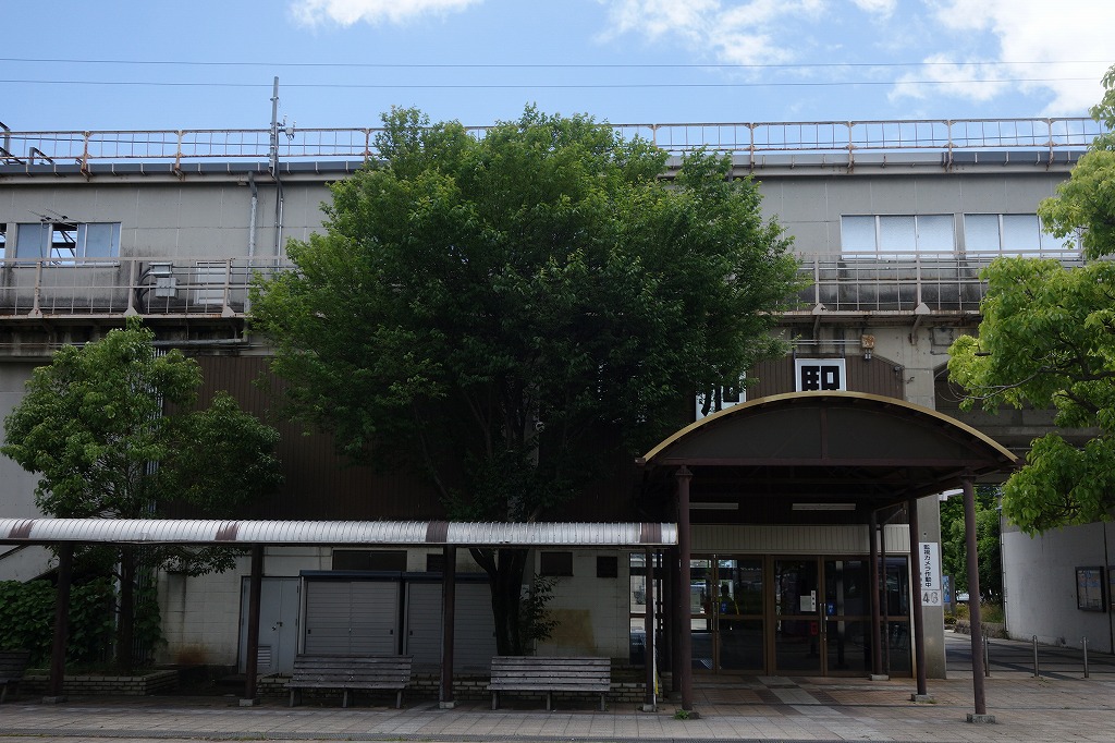 高島市の新旭駅の駐車場や駐輪場、周辺環境調べてまいりました。