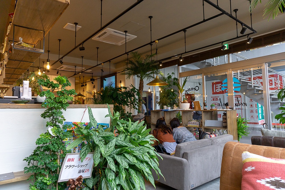 草津駅前で南国気分をたっぷり満喫！嬉しいWi-Fi完備！7月24日オープンの「カフェ&ライブバー nalu cafe」に行ってきました。