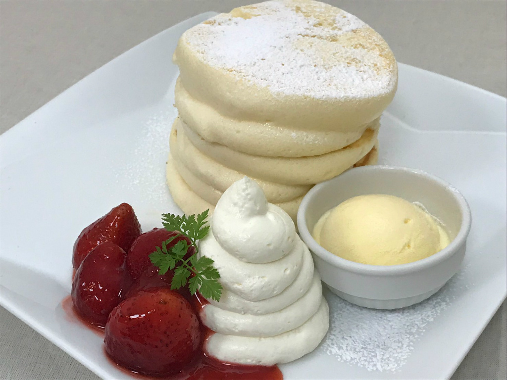 草津市に新しく Cafe Pancake Guruguru カフェ パンケーキ グルグル がオープン 営業時間は 駐車場は 日刊 草津市