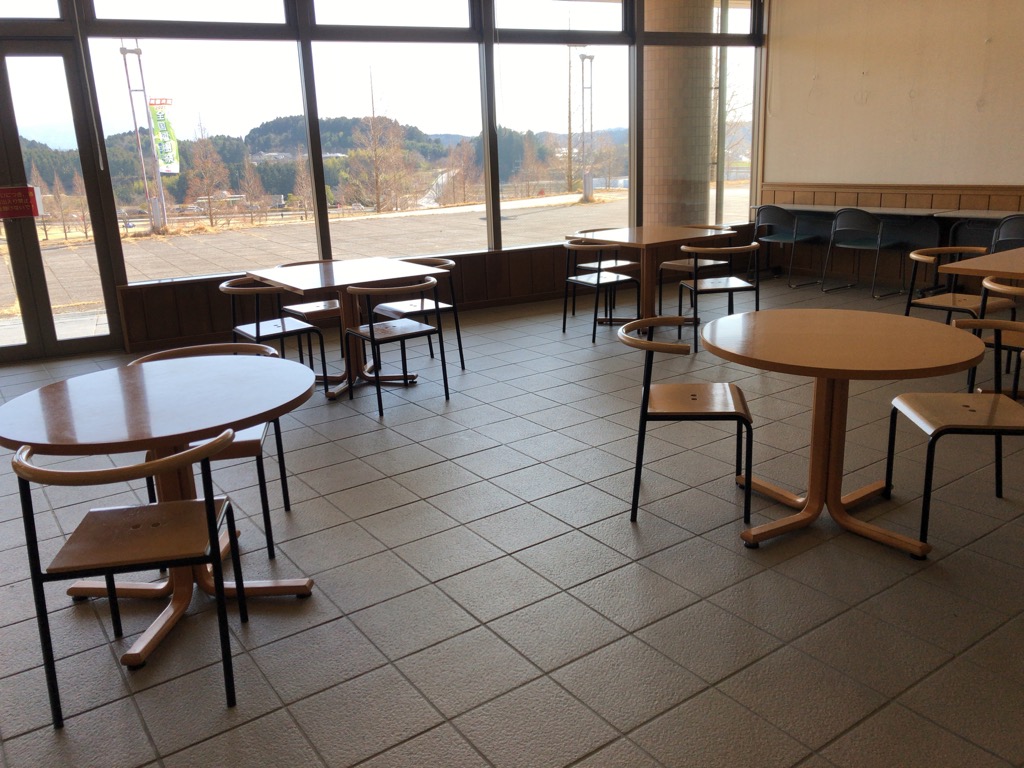 甲賀市内の図書館がコワーキングスペースとしても活用できるようになりました！勉強や仕事、打ち合わせにどうですか？