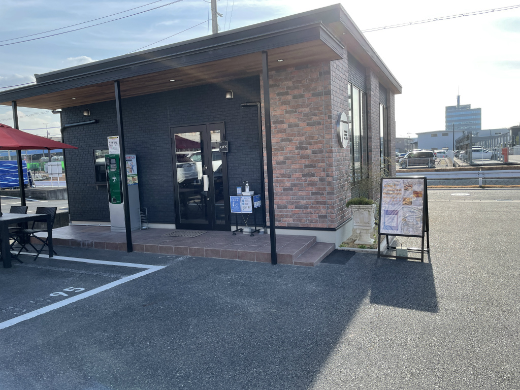栗東市にカフェ「POINT FIVE PLACE」がオープンしてる。コワーキング利用もOK！