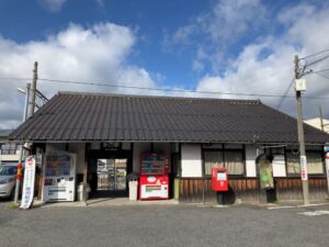 滋賀県甲賀市にある近江鉄道「水口駅」の外観